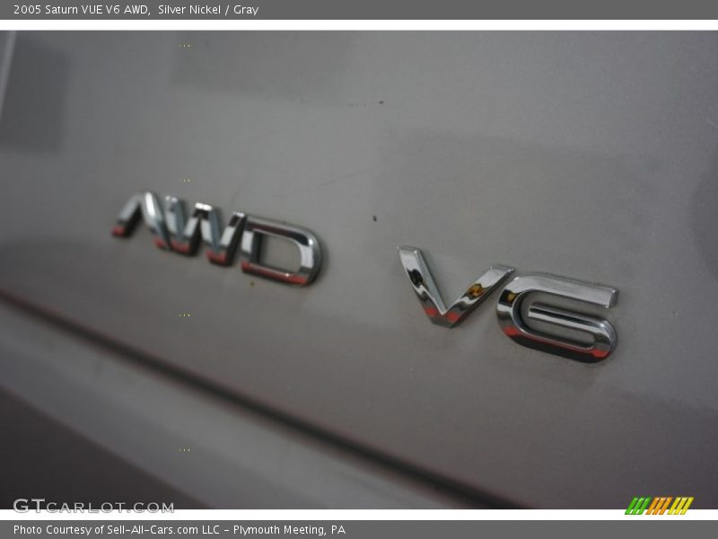 Silver Nickel / Gray 2005 Saturn VUE V6 AWD