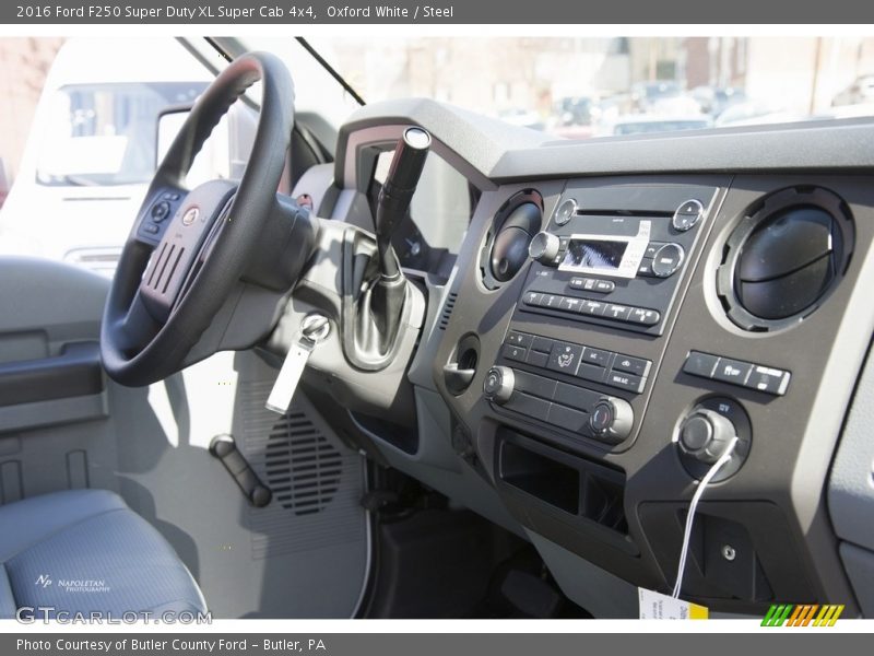 Oxford White / Steel 2016 Ford F250 Super Duty XL Super Cab 4x4