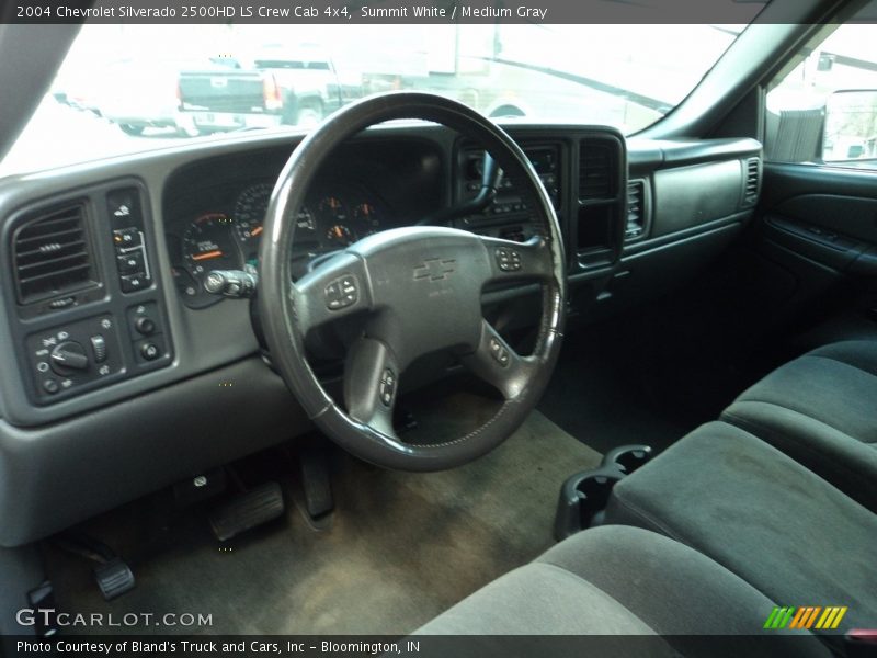 Summit White / Medium Gray 2004 Chevrolet Silverado 2500HD LS Crew Cab 4x4