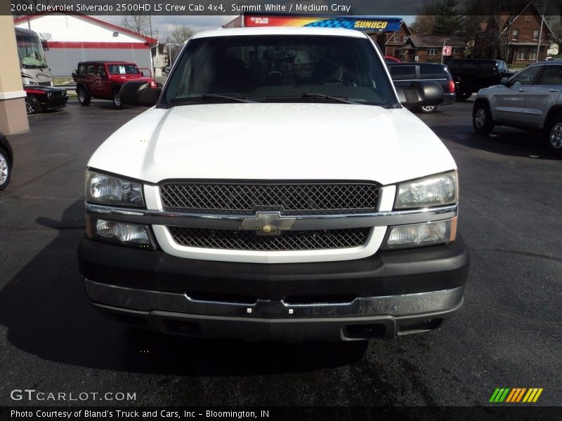 Summit White / Medium Gray 2004 Chevrolet Silverado 2500HD LS Crew Cab 4x4