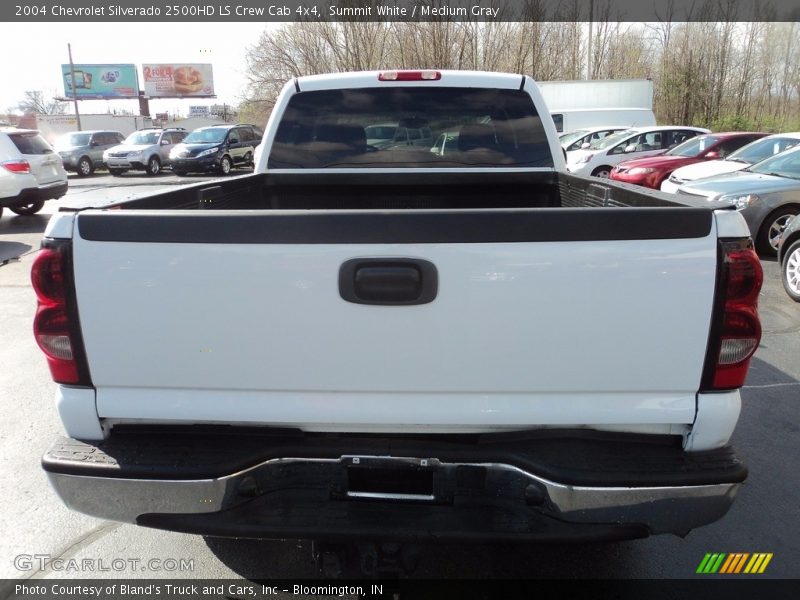 Summit White / Medium Gray 2004 Chevrolet Silverado 2500HD LS Crew Cab 4x4