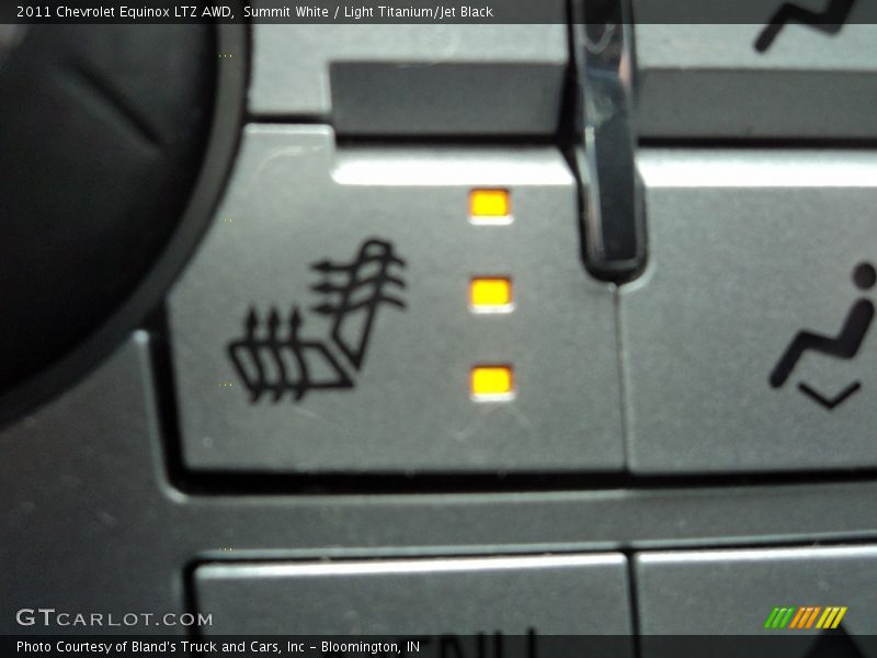 Summit White / Light Titanium/Jet Black 2011 Chevrolet Equinox LTZ AWD