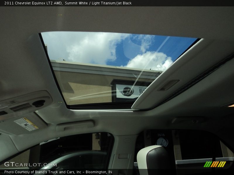 Summit White / Light Titanium/Jet Black 2011 Chevrolet Equinox LTZ AWD