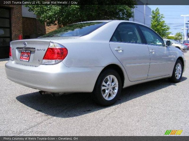 Lunar Mist Metallic / Gray 2005 Toyota Camry LE V6