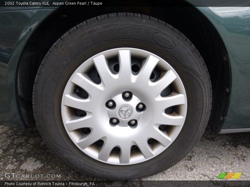 Aspen Green Pearl / Taupe 2002 Toyota Camry XLE