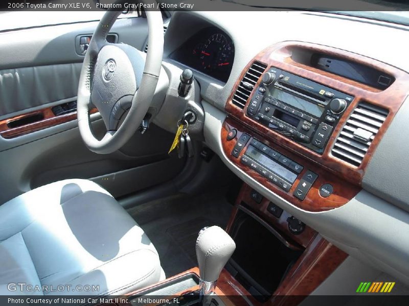 Phantom Gray Pearl / Stone Gray 2006 Toyota Camry XLE V6