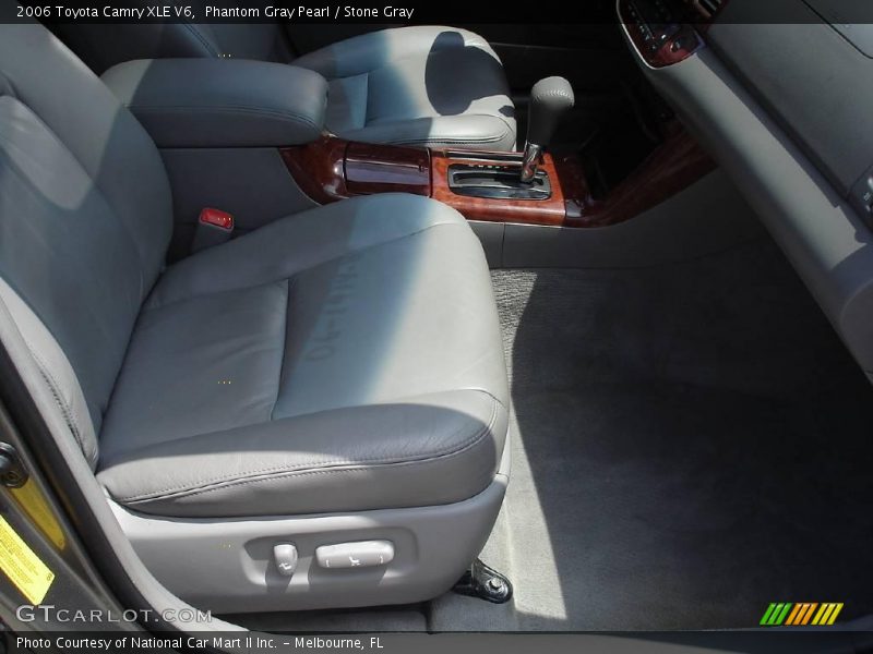 Phantom Gray Pearl / Stone Gray 2006 Toyota Camry XLE V6
