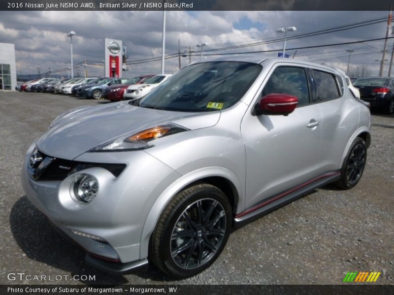 Front 3/4 View of 2016 Juke NISMO AWD