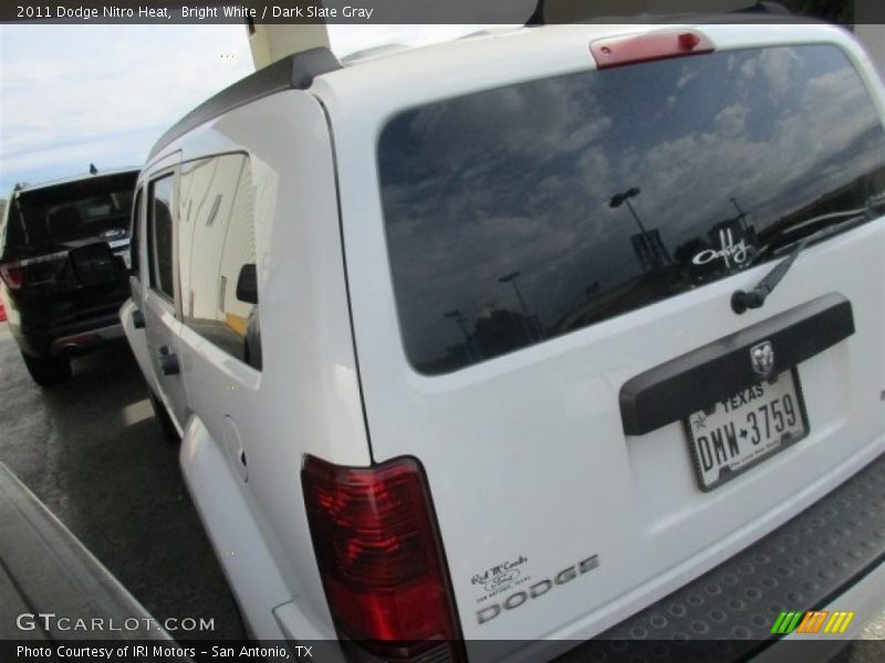 Bright White / Dark Slate Gray 2011 Dodge Nitro Heat
