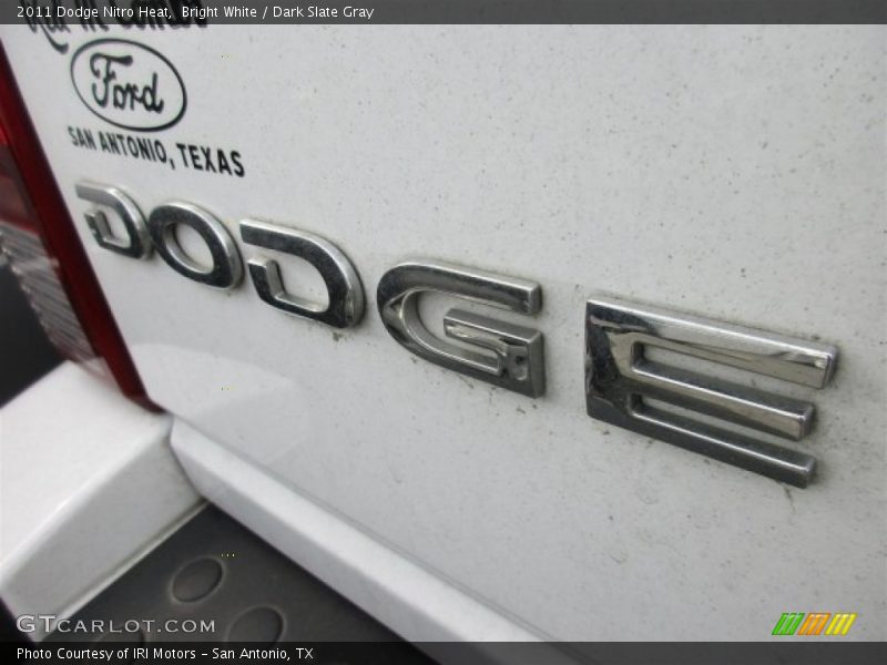 Bright White / Dark Slate Gray 2011 Dodge Nitro Heat