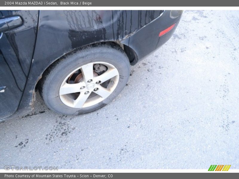 Black Mica / Beige 2004 Mazda MAZDA3 i Sedan