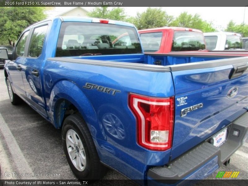 Blue Flame / Medium Earth Gray 2016 Ford F150 XL SuperCrew