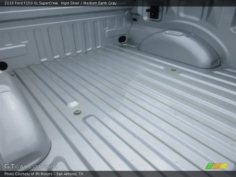 Ingot Silver / Medium Earth Gray 2016 Ford F150 XL SuperCrew