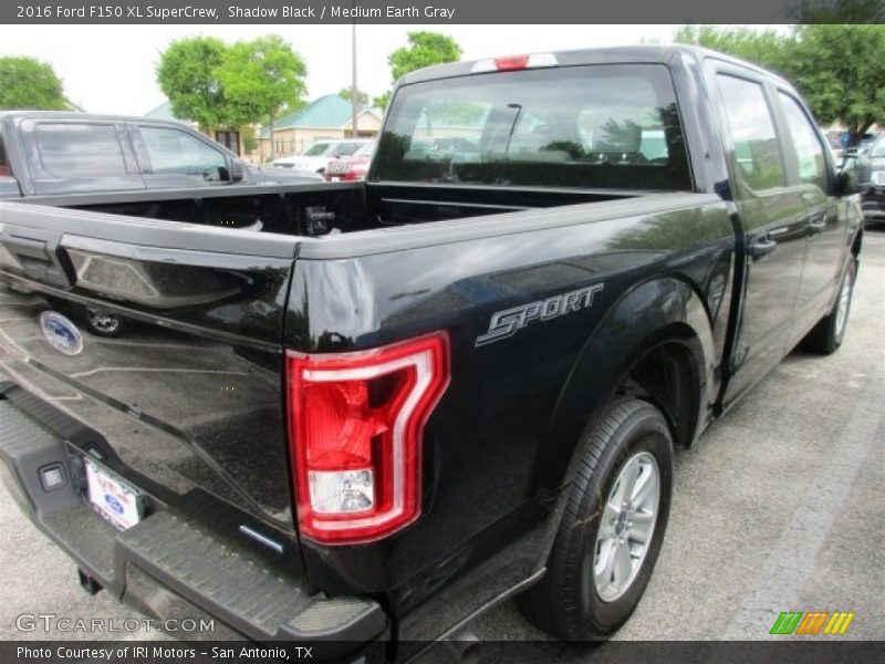 Shadow Black / Medium Earth Gray 2016 Ford F150 XL SuperCrew