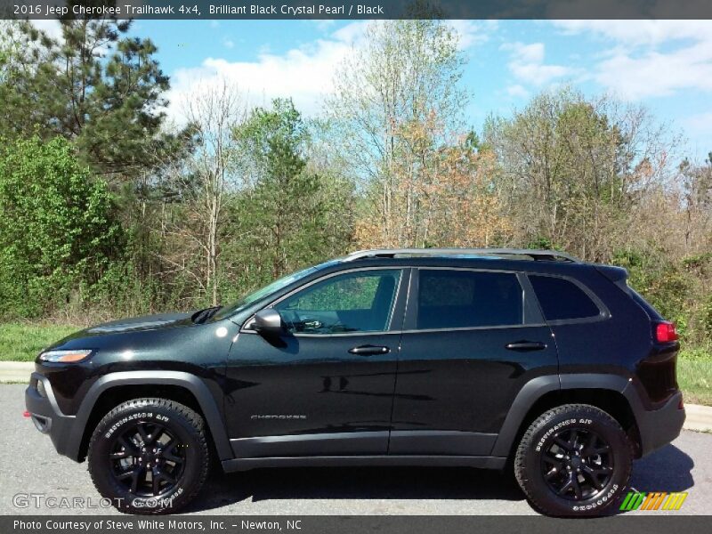 Brilliant Black Crystal Pearl / Black 2016 Jeep Cherokee Trailhawk 4x4