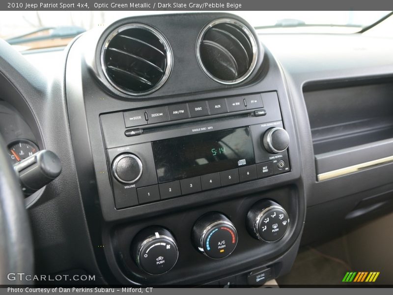 Optic Green Metallic / Dark Slate Gray/Pebble Beige 2010 Jeep Patriot Sport 4x4