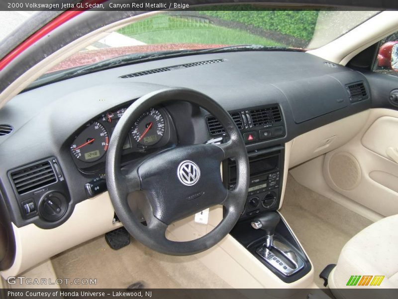Canyon Red Metallic / Beige 2000 Volkswagen Jetta GL Sedan