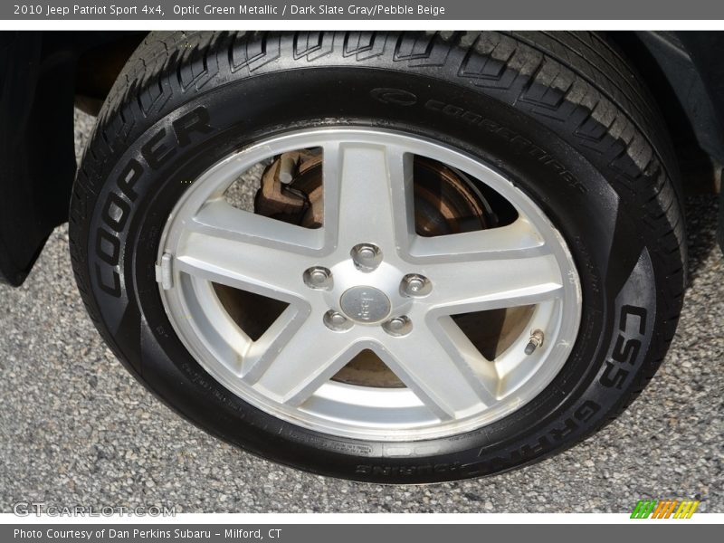 Optic Green Metallic / Dark Slate Gray/Pebble Beige 2010 Jeep Patriot Sport 4x4