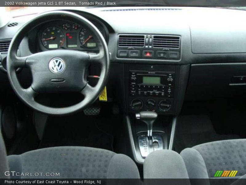 Tornado Red / Black 2002 Volkswagen Jetta GLS 1.8T Sedan