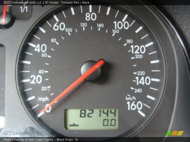 Tornado Red / Black 2002 Volkswagen Jetta GLS 1.8T Sedan