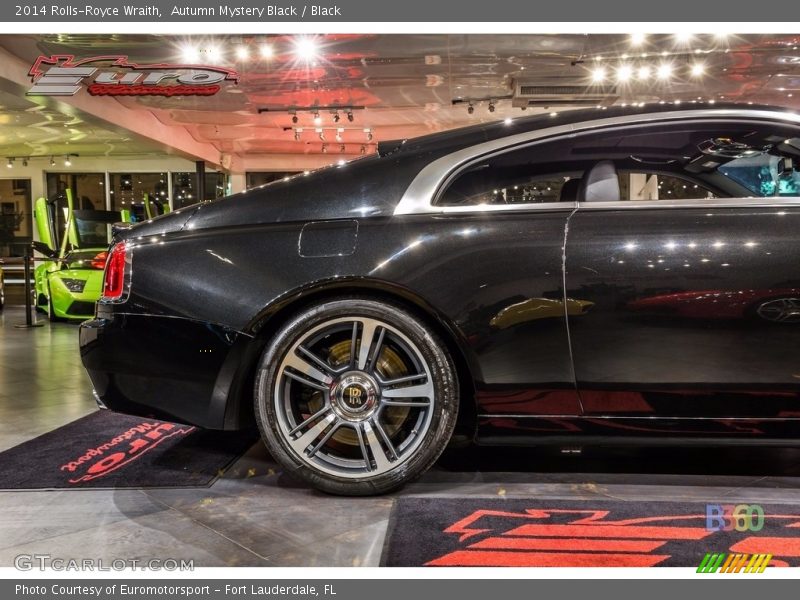 Autumn Mystery Black / Black 2014 Rolls-Royce Wraith