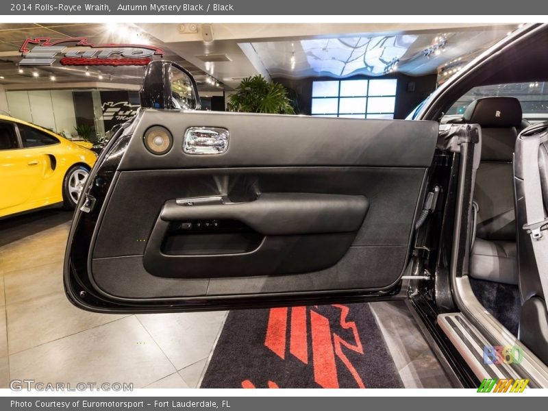 Autumn Mystery Black / Black 2014 Rolls-Royce Wraith