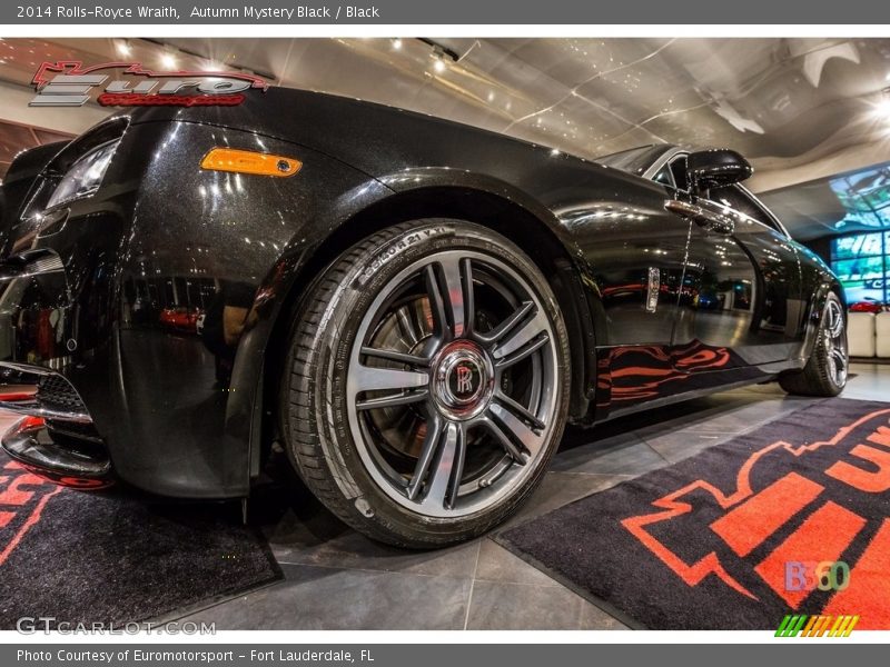 Autumn Mystery Black / Black 2014 Rolls-Royce Wraith