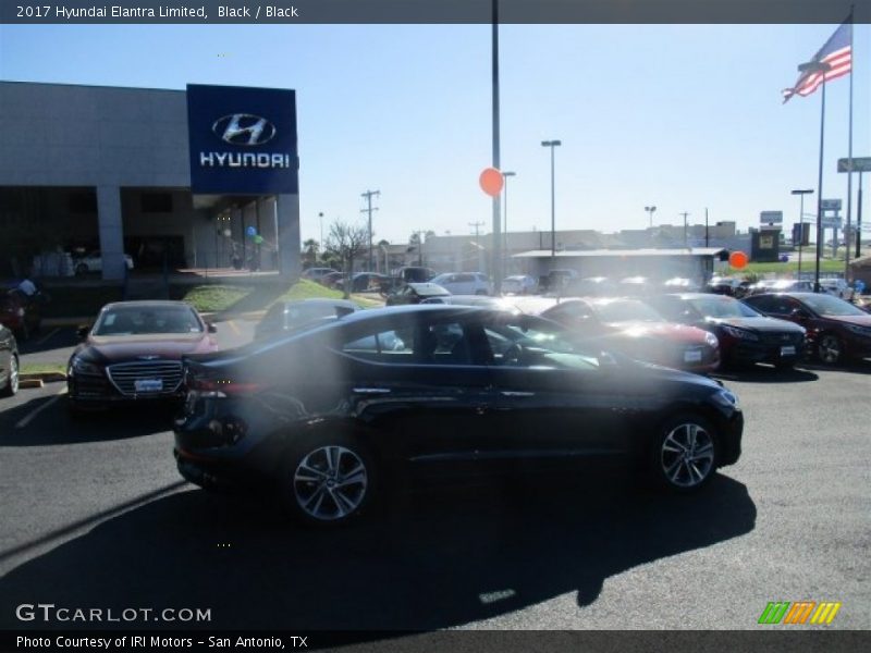 Black / Black 2017 Hyundai Elantra Limited