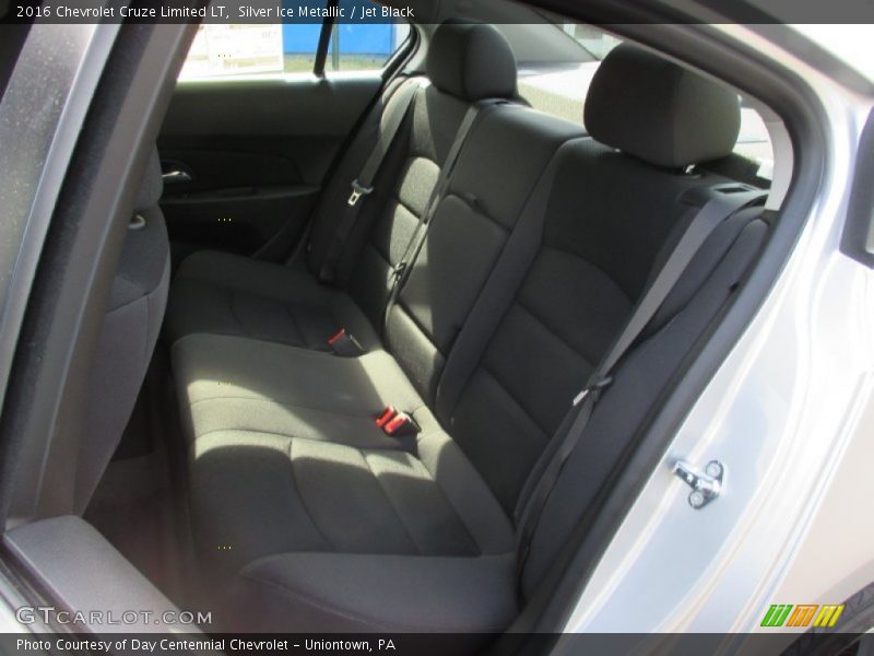 Silver Ice Metallic / Jet Black 2016 Chevrolet Cruze Limited LT