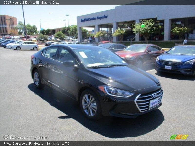 Black / Gray 2017 Hyundai Elantra SE