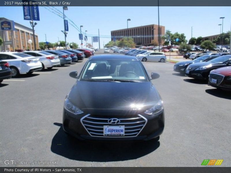 Black / Gray 2017 Hyundai Elantra SE
