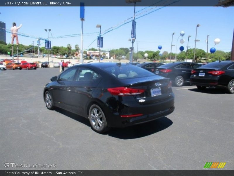 Black / Gray 2017 Hyundai Elantra SE