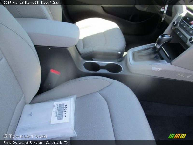 Black / Gray 2017 Hyundai Elantra SE