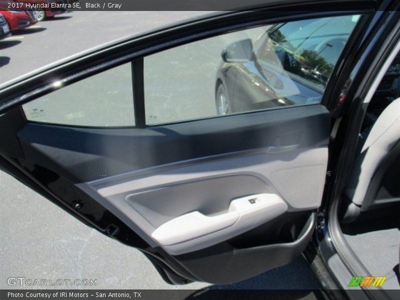 Black / Gray 2017 Hyundai Elantra SE