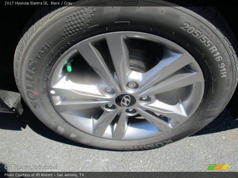 Black / Gray 2017 Hyundai Elantra SE