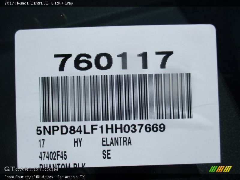 Black / Gray 2017 Hyundai Elantra SE