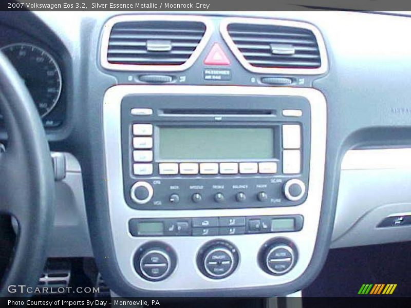 Silver Essence Metallic / Moonrock Grey 2007 Volkswagen Eos 3.2