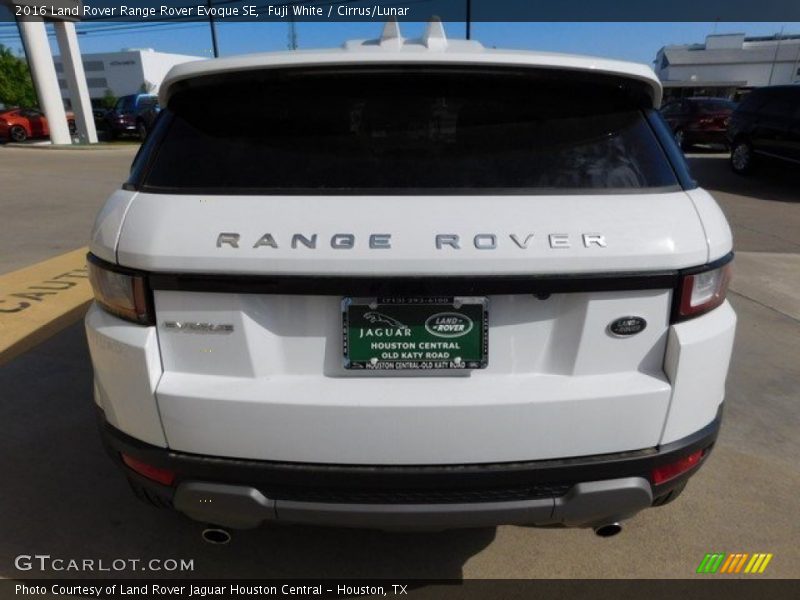 Fuji White / Cirrus/Lunar 2016 Land Rover Range Rover Evoque SE