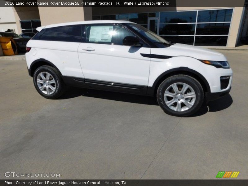 Fuji White / Espresso/Almond 2016 Land Rover Range Rover Evoque SE Premium Package
