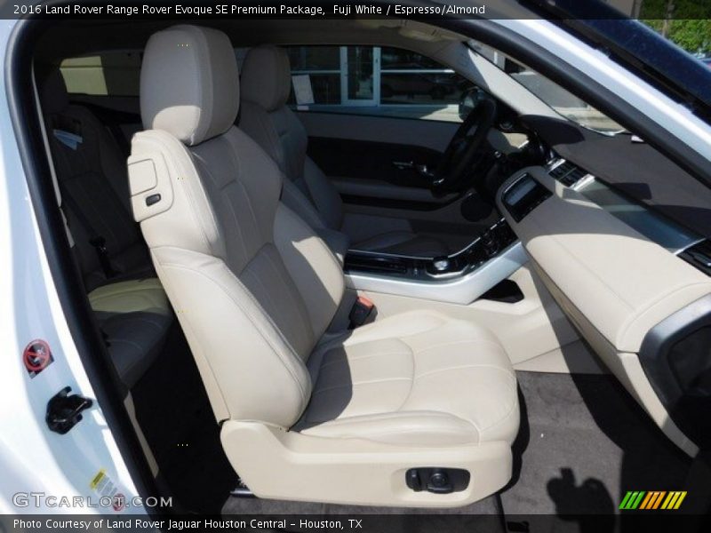 Fuji White / Espresso/Almond 2016 Land Rover Range Rover Evoque SE Premium Package