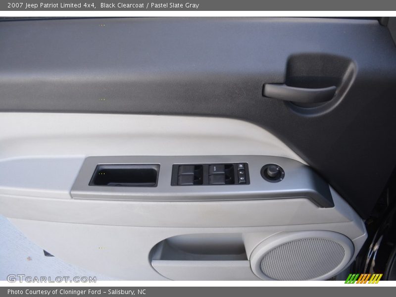 Black Clearcoat / Pastel Slate Gray 2007 Jeep Patriot Limited 4x4