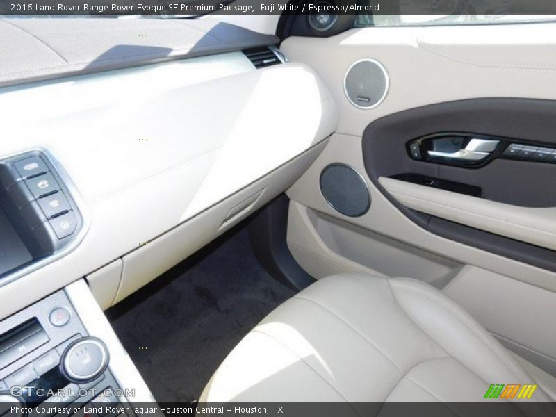 Fuji White / Espresso/Almond 2016 Land Rover Range Rover Evoque SE Premium Package