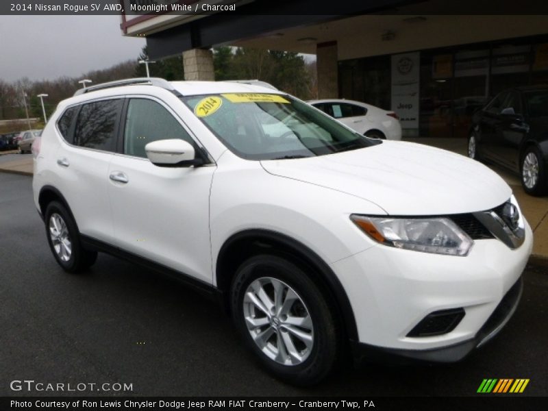 Moonlight White / Charcoal 2014 Nissan Rogue SV AWD