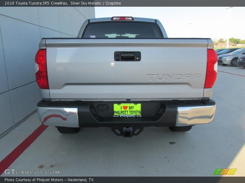 Silver Sky Metallic / Graphite 2016 Toyota Tundra SR5 CrewMax
