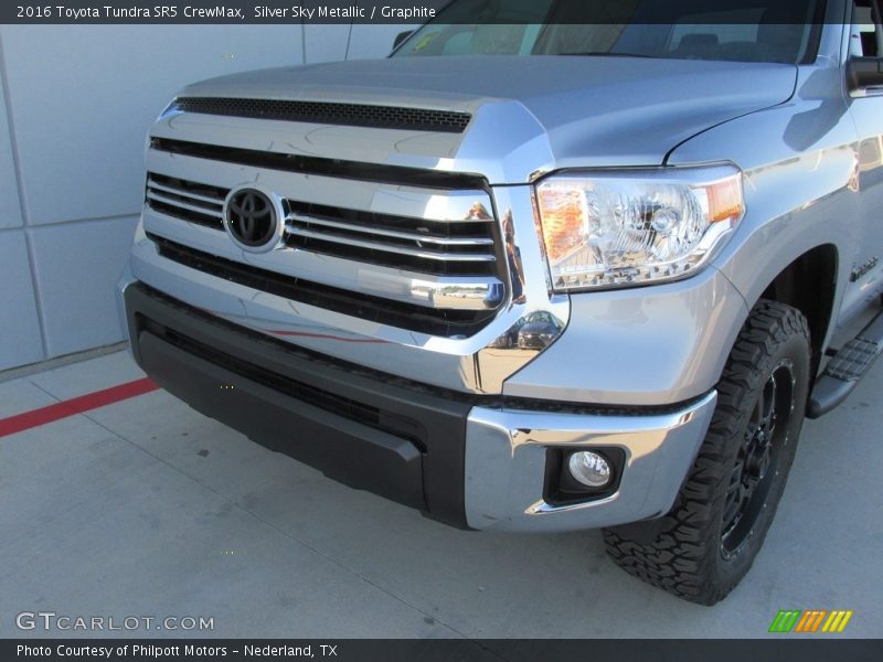 Silver Sky Metallic / Graphite 2016 Toyota Tundra SR5 CrewMax