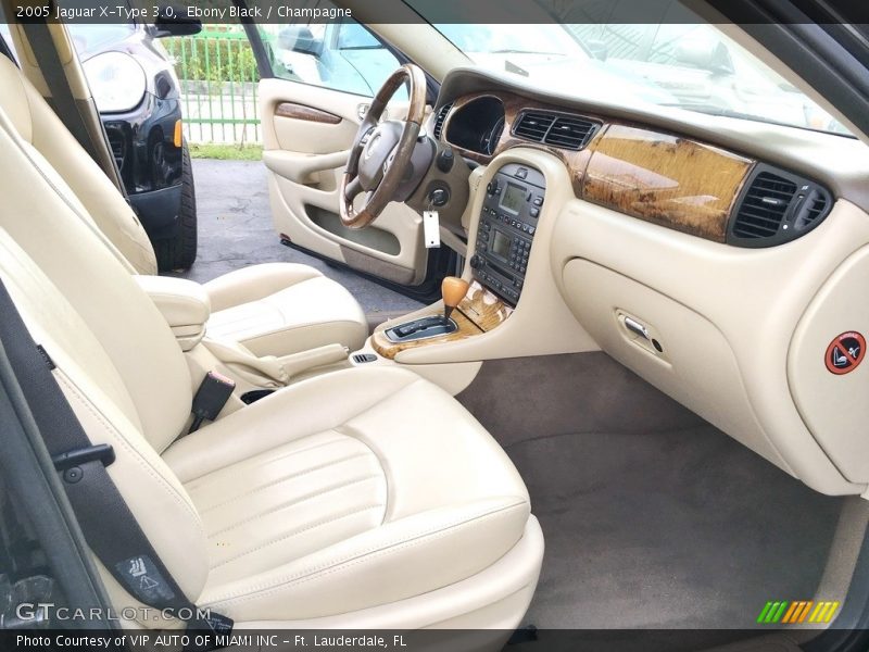 Ebony Black / Champagne 2005 Jaguar X-Type 3.0
