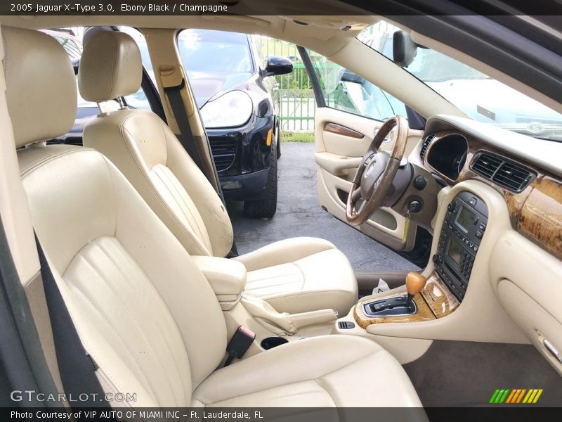 Ebony Black / Champagne 2005 Jaguar X-Type 3.0