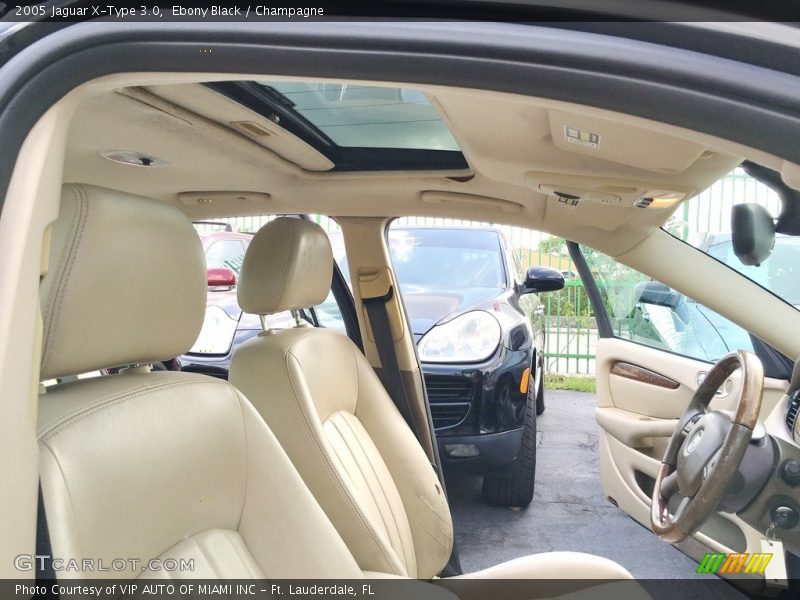Ebony Black / Champagne 2005 Jaguar X-Type 3.0