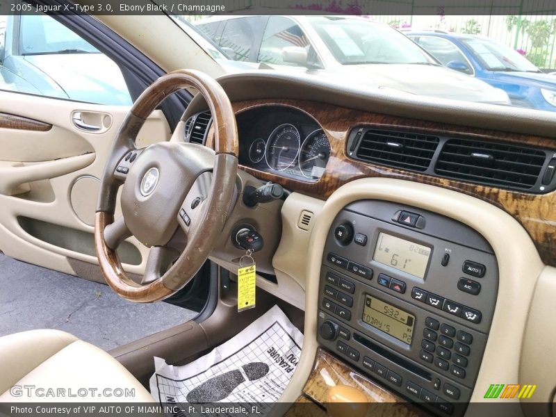 Ebony Black / Champagne 2005 Jaguar X-Type 3.0