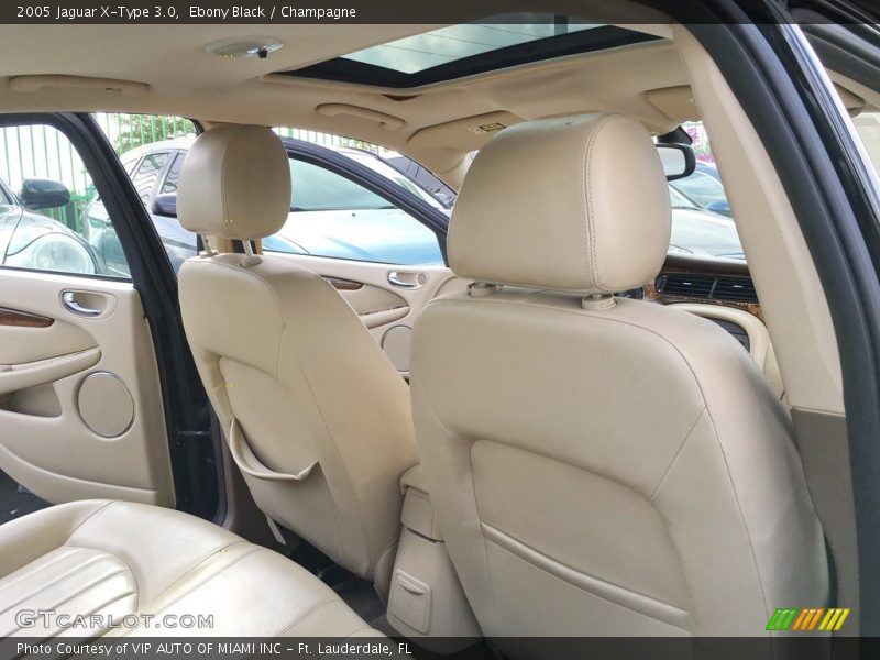 Ebony Black / Champagne 2005 Jaguar X-Type 3.0